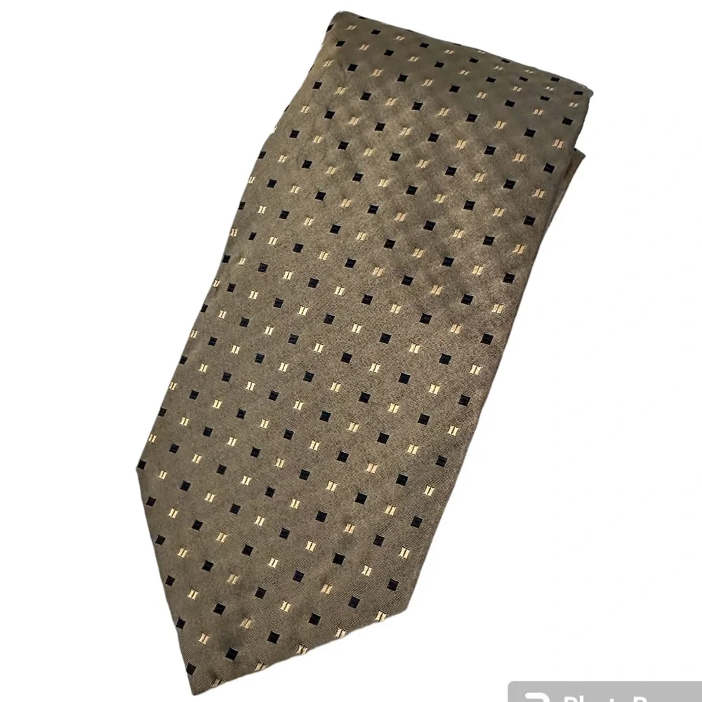 Silk Tie Made in Italy Brand New Tan/Gold with Black Squares Regis Brand